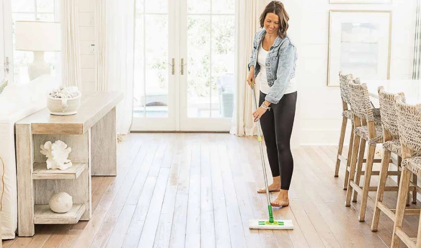Step-by-step Guide for Streak-free Hardwood Floor Cleaning